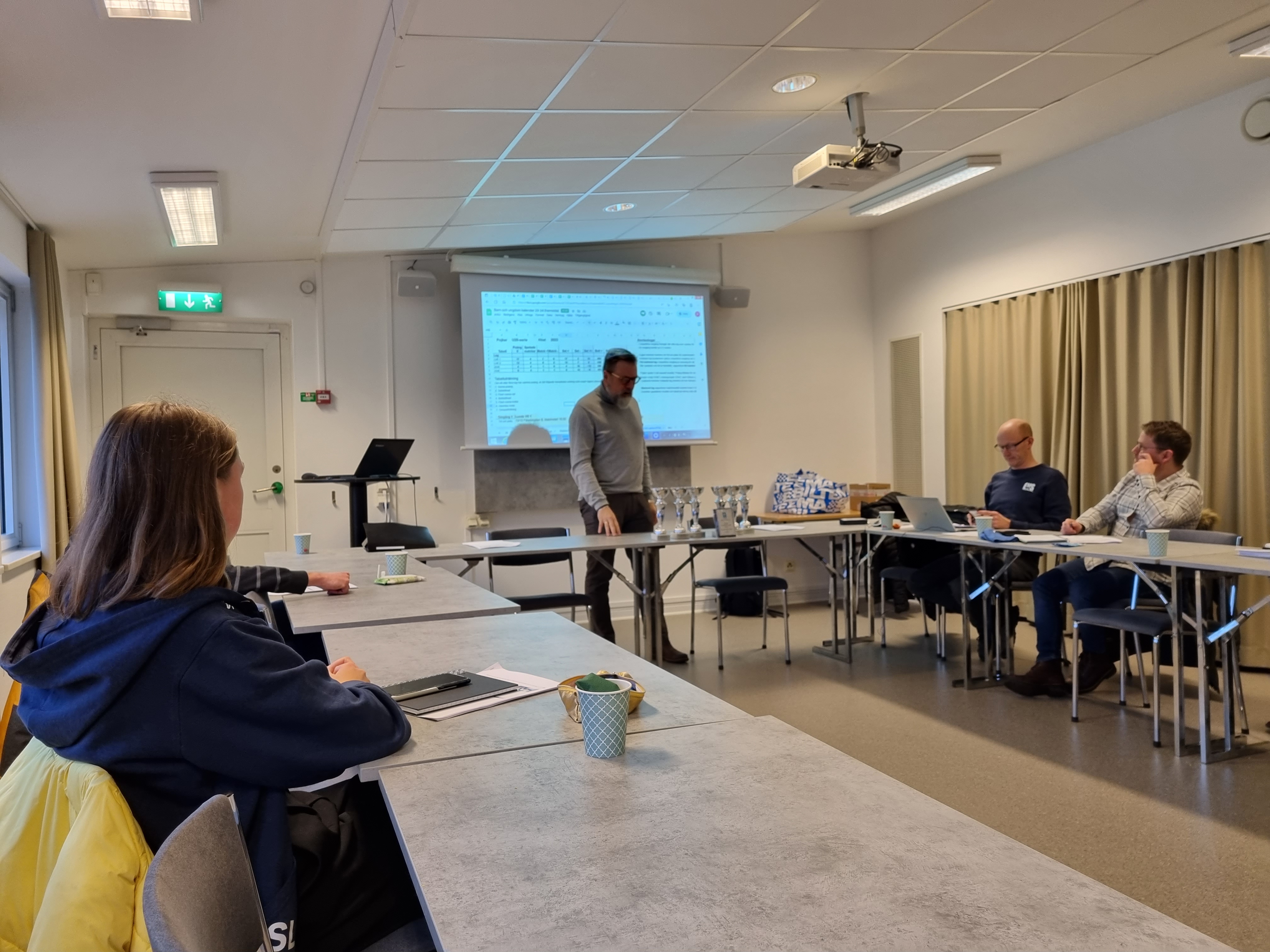 Ordförande Patrik Ekstrand ledde höstens planeringsmöte av ungdomsverksamheten. Foto: Skånes VBF